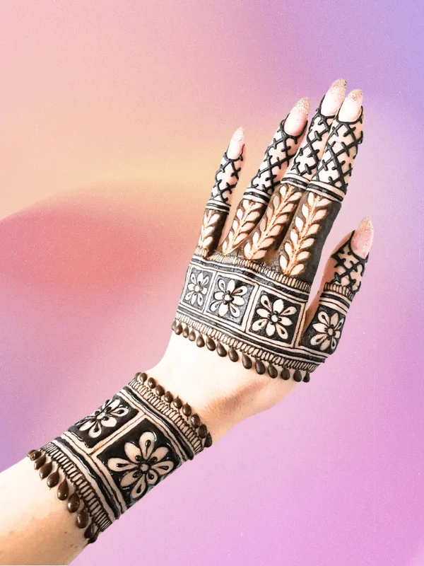 Captivating easy-to-do mehndi design for front hand