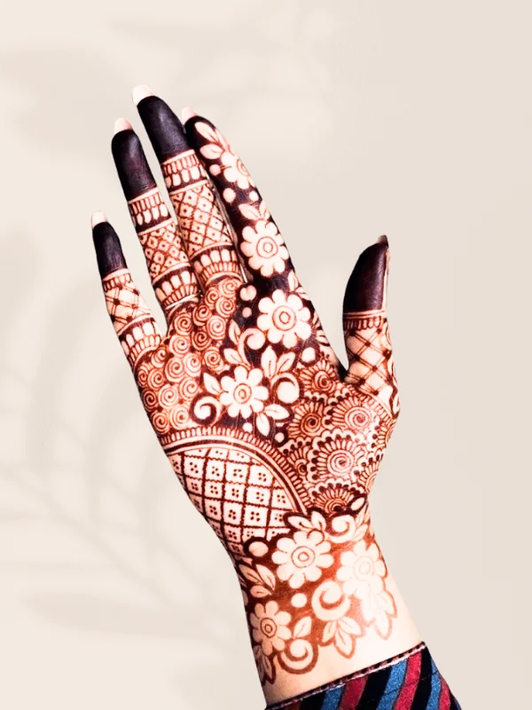 Majestic simplicity Front hand mehndi designs for the style-savvy
